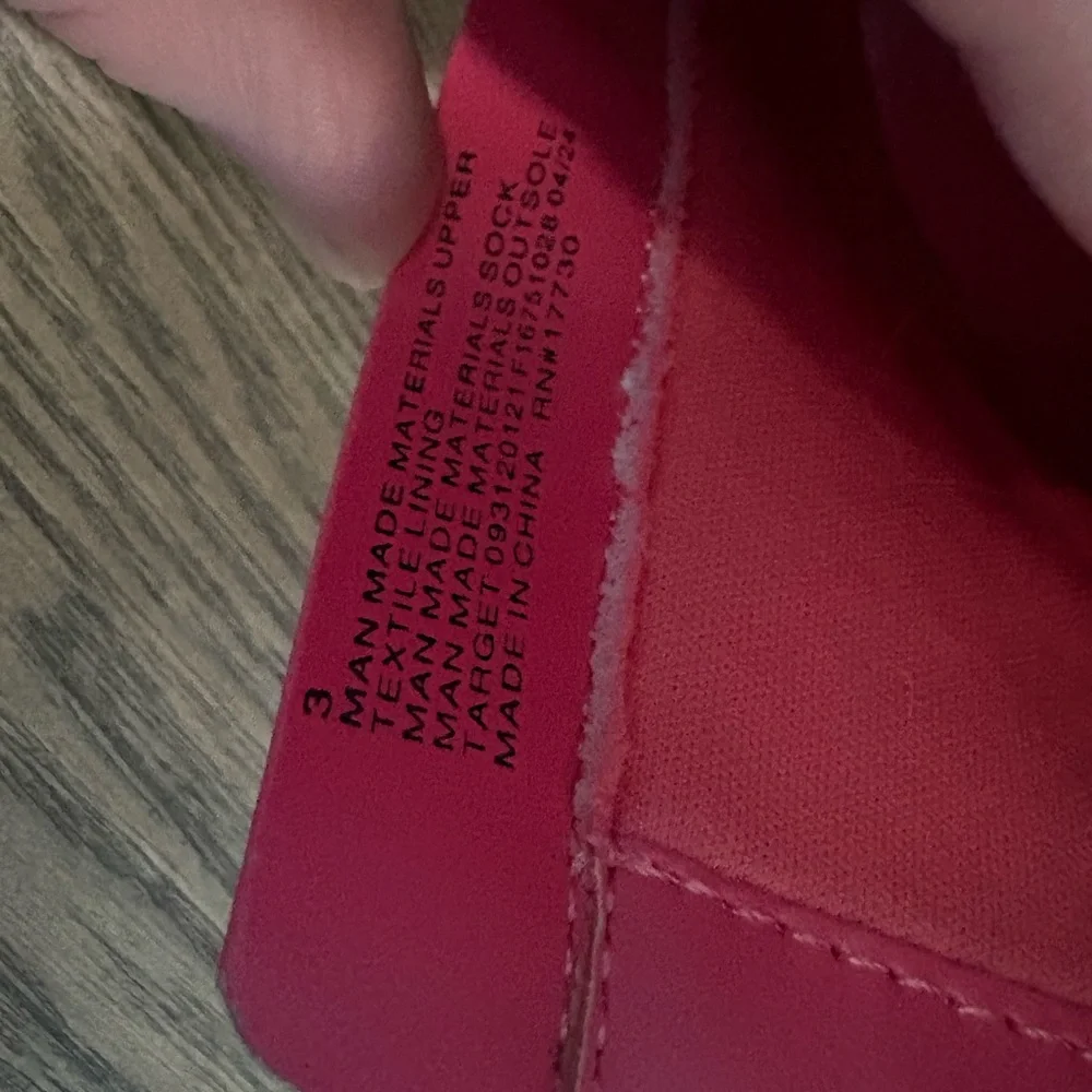 Size 3 EUC Pearlescent Pink Kids Boots - Picture 5 of 7